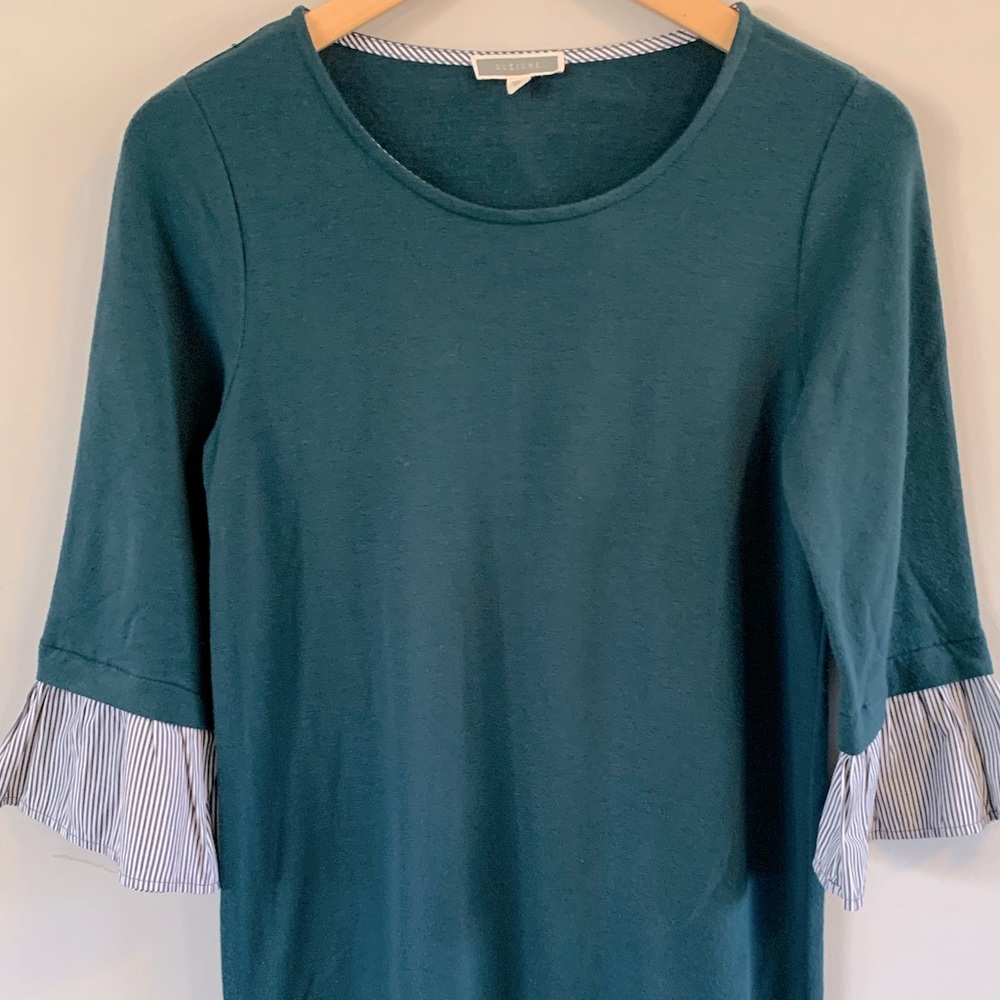 Dark green dress with fun sleeves! Size XS,  runs large. Knee/post knee length.